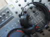 Jak wybrać najlepszego DJ-a na wyjątkową uroczystość?